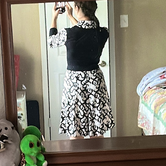 Sleek vintage BEBE dress PERFECT condition! 🖤🤍🖤 - Picture 6 of 6